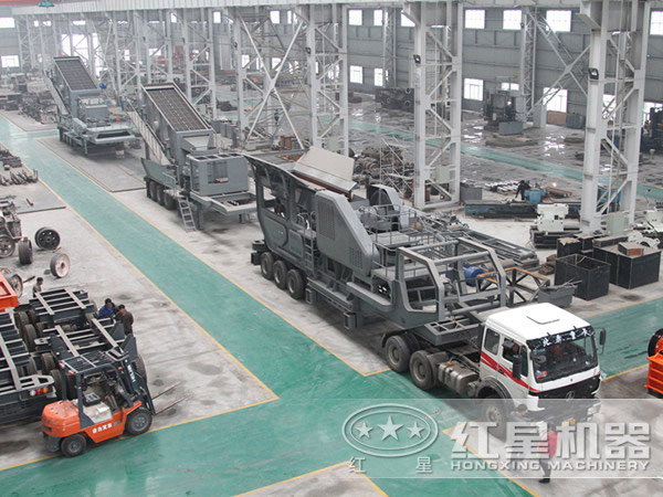 千噸移動(dòng)破碎機(jī)生產(chǎn)車間