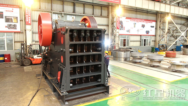 大型鄂破機(jī)-粗碎打石機(jī) 大型鄂破機(jī)-粗碎打石機(jī)