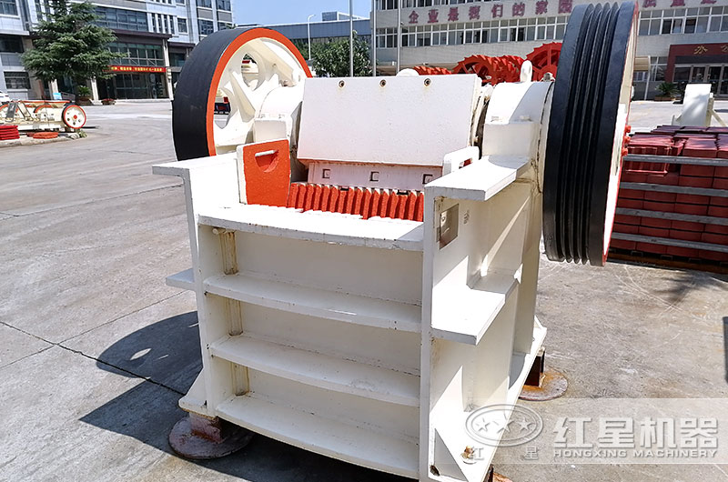 顎式破碎機初級破碎專用設(shè)備