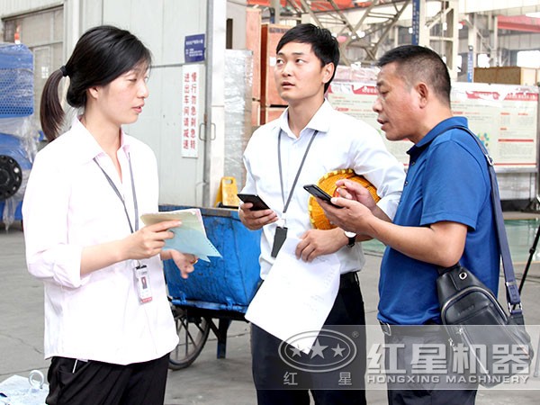 紅星人員為用戶選型指導現(xiàn)場 紅星人員為用戶選型指導現(xiàn)場