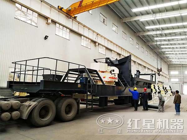 紅星移動汽車載式打石子機(jī)生產(chǎn)車間 紅星移動汽車載式打石子機(jī)生產(chǎn)車間