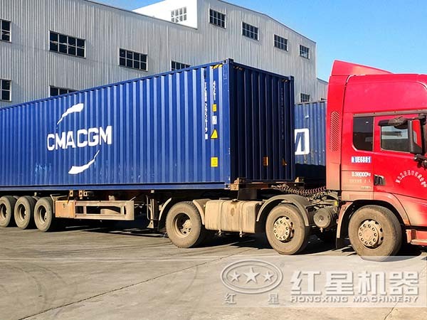 10臺(tái)顎式破石機(jī)裝車完畢發(fā)貨內(nèi)蒙古 10臺(tái)顎式破石機(jī)裝車完畢發(fā)貨內(nèi)蒙古