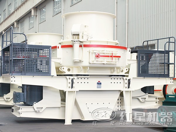 處理卵石的制砂機(jī)時(shí)產(chǎn)在150噸左右 處理卵石的制砂機(jī)時(shí)產(chǎn)在150噸左右