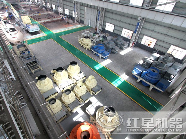 紅星車間內(nèi)擺放的不同種類的環(huán)保型制砂機(jī) 紅星車間內(nèi)擺放的不同種類的環(huán)保型制砂機(jī)