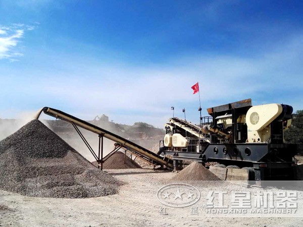 砂石生產(chǎn)線生產(chǎn)中的液壓圓錐破碎機 砂石生產(chǎn)線生產(chǎn)中的液壓圓錐破碎機