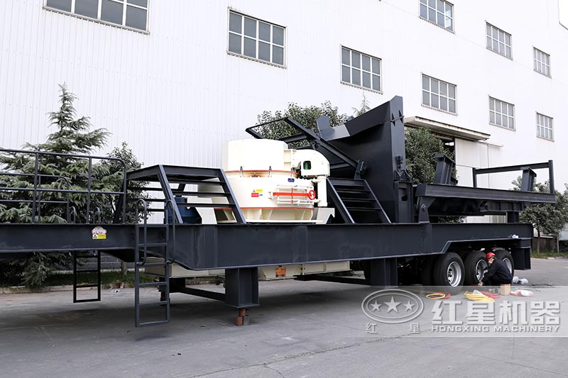 大型鵝卵石流動(dòng)碎沙機(jī) 大型鵝卵石流動(dòng)碎沙機(jī)