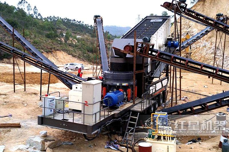 輪胎移動(dòng)破碎站現(xiàn)場