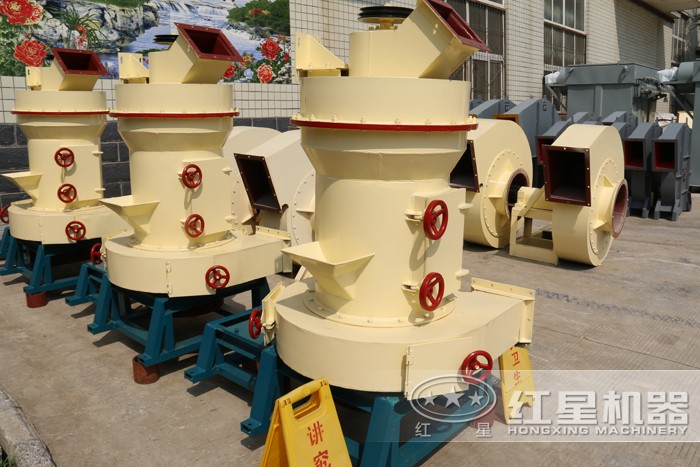 小型磨粉機(jī)和鼓風(fēng)機(jī) 小型磨粉機(jī)和鼓風(fēng)機(jī)