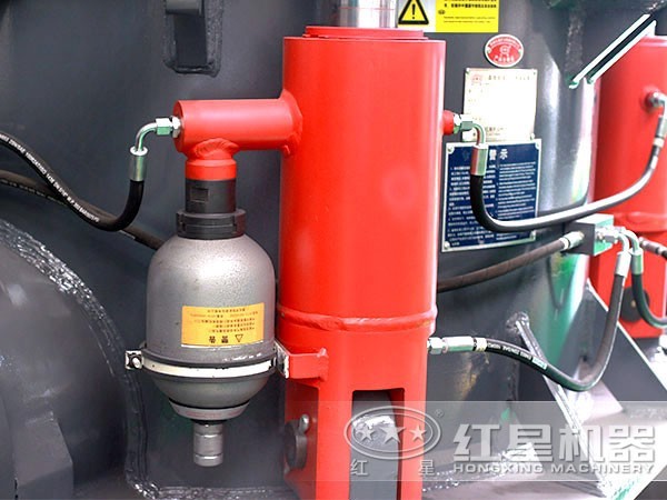 多缸液壓圓錐破碎機細節(jié)展示 多缸液壓圓錐破碎機細節(jié)展示