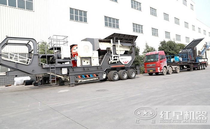 輪胎式車(chē)載移動(dòng)粉碎機(jī) 輪胎式車(chē)載移動(dòng)粉碎機(jī)