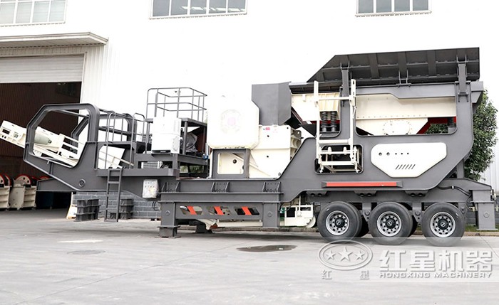 輪胎式流動的石料粉碎機(jī)