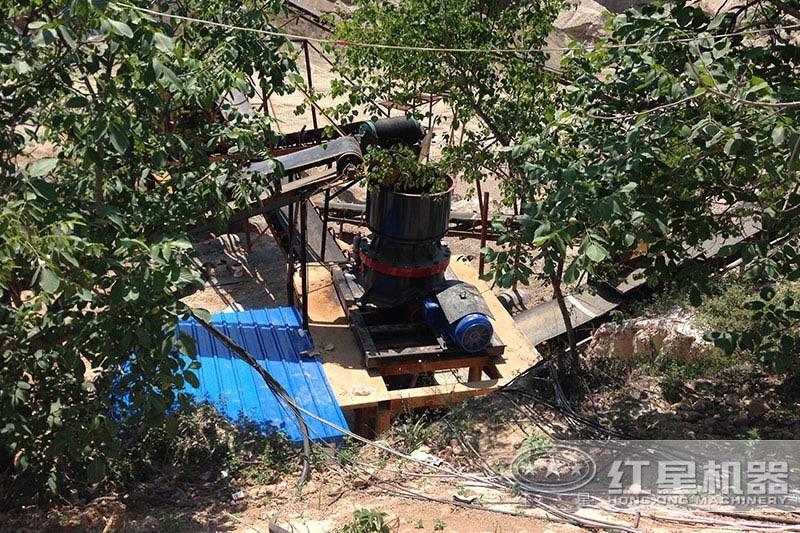 單缸圓錐破碎機現(xiàn)場 單缸圓錐破碎機現(xiàn)場