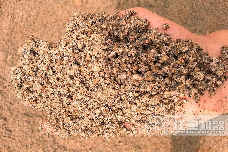 打石機生產(chǎn)現(xiàn)場成品物料展示