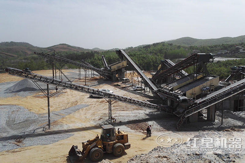 機(jī)制砂生產(chǎn)線現(xiàn)場(chǎng)