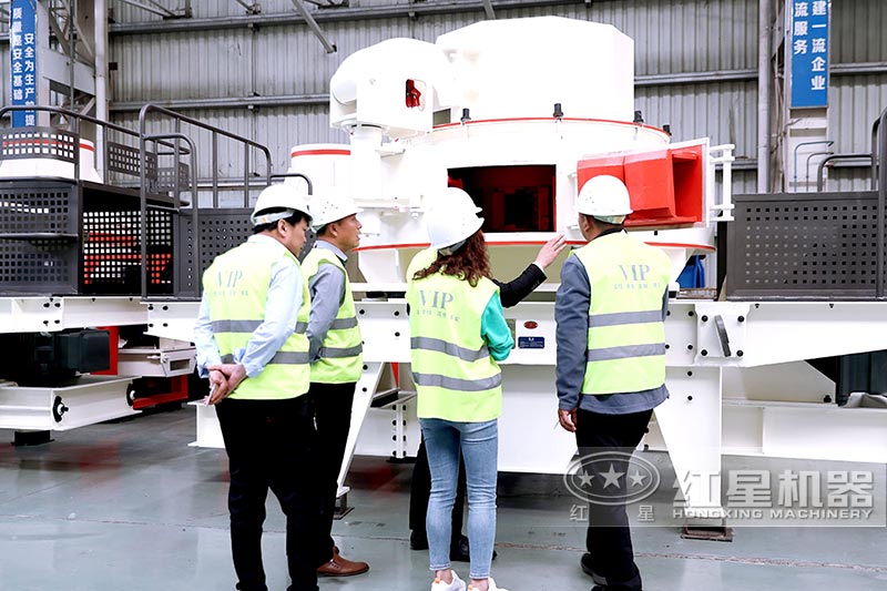 車間內(nèi)一角，客戶來廠中考察