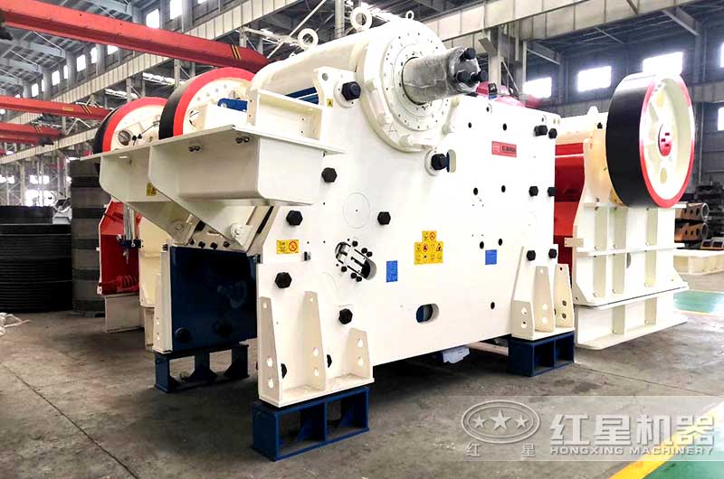 CJ歐版鄂式破石機(jī)，整體鋼架底座占用空間小