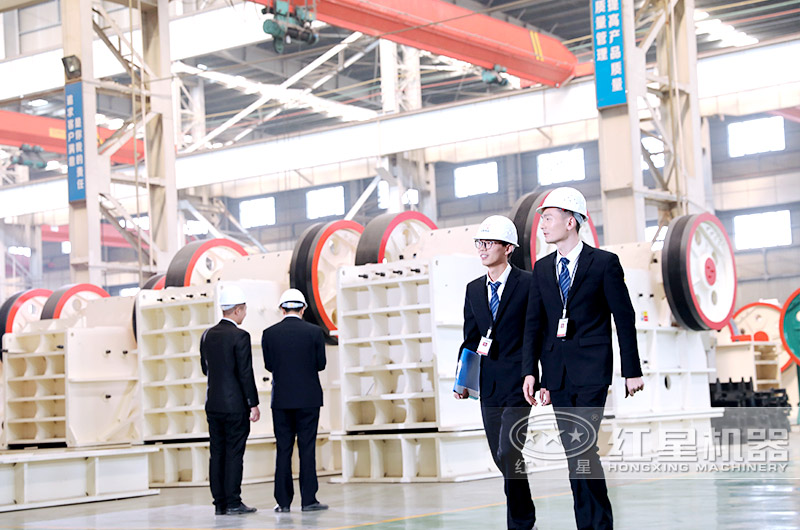 4-6破碎機(jī)價(jià)格多少，不如到廠家看一看再了解