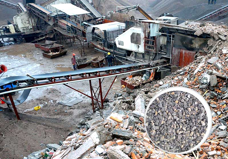 移動破碎機現(xiàn)場，粒形好，客戶非常滿意